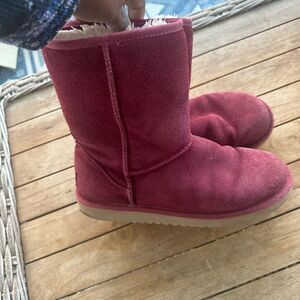 UGG by Koolabura Red Suede Boots 9
